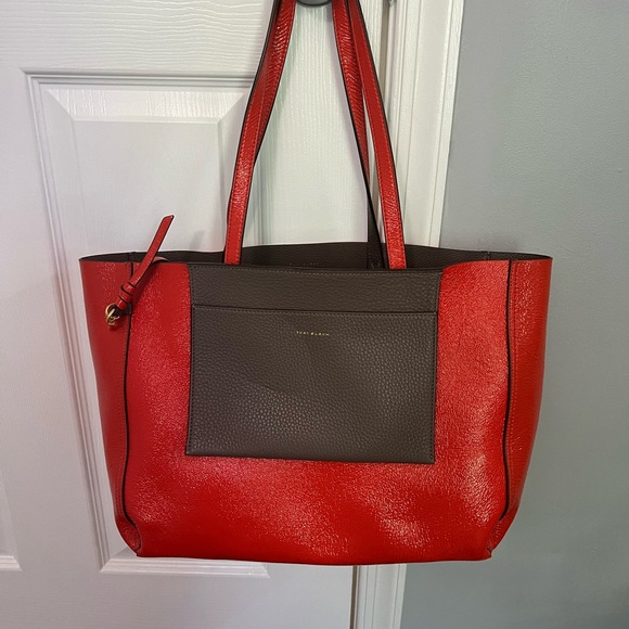 Tory Burch Perry Reversible Tote - Picture 12 of 16